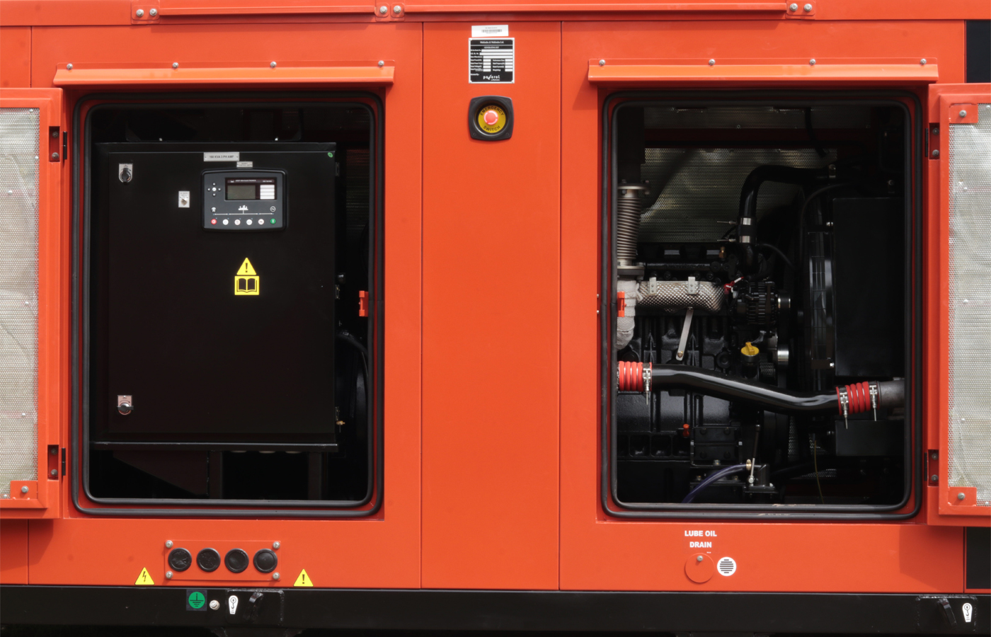 Дизельный генератор Denyo Mahindra MP-200